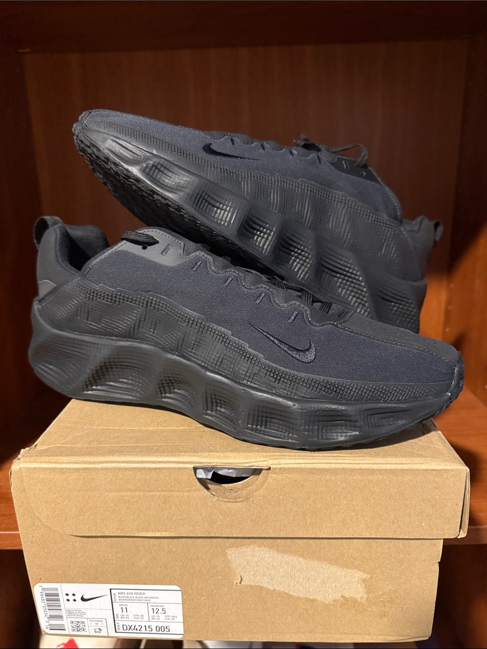 Nike Men's Ava Rover triple black